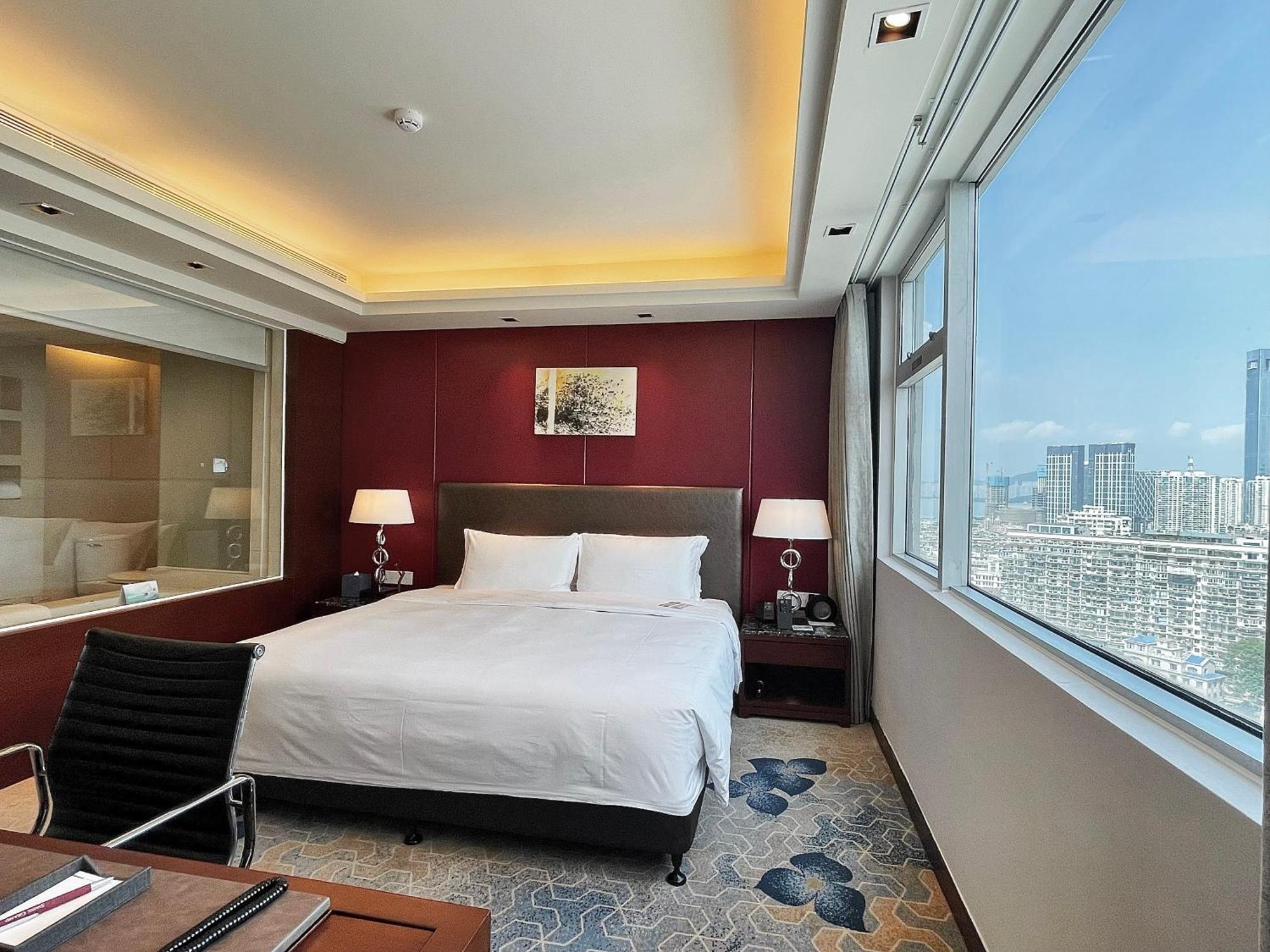 Swiss Grand Xiamen-Harbour View Hotell Exteriör bild