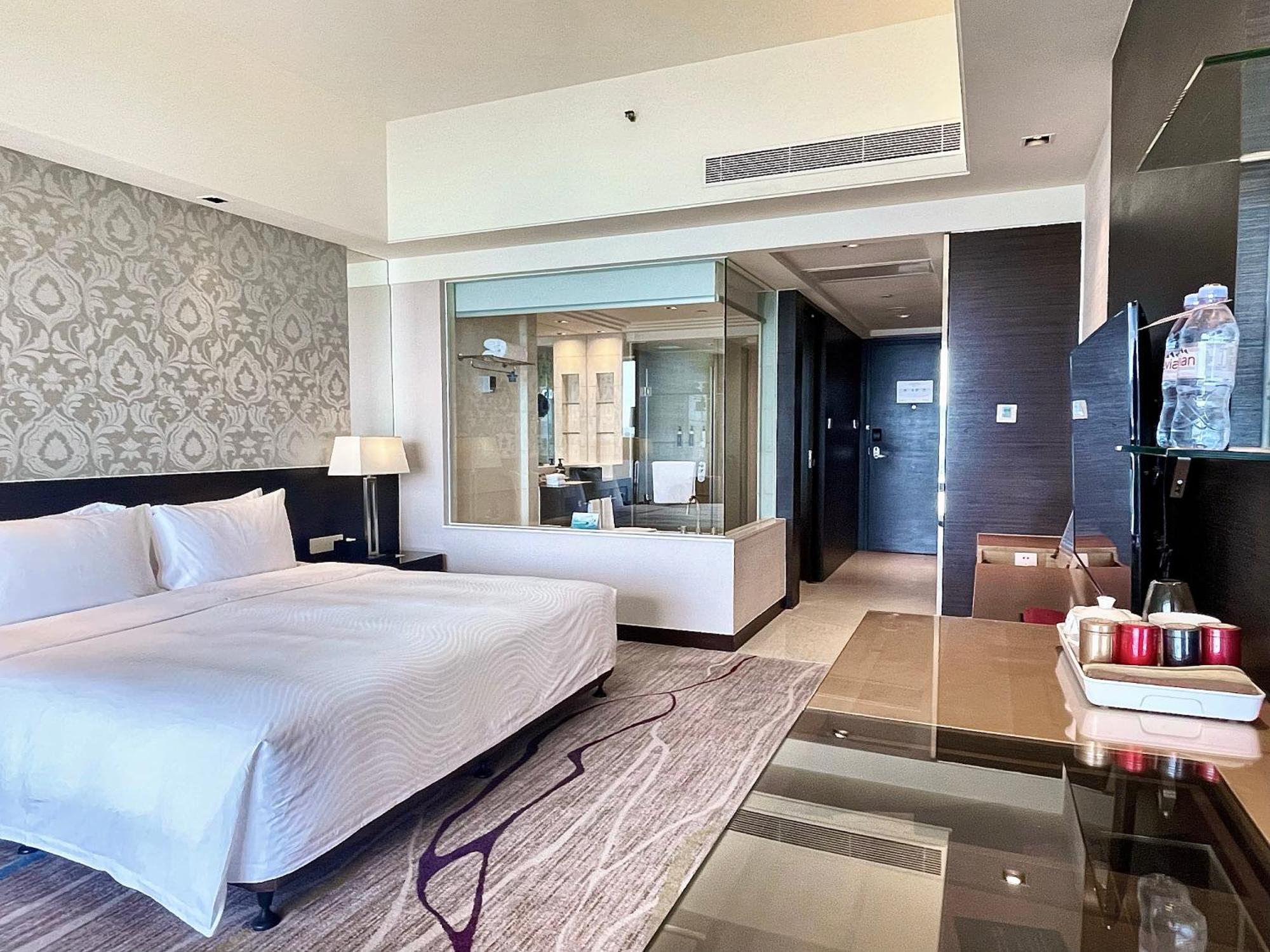 Swiss Grand Xiamen-Harbour View Hotell Exteriör bild