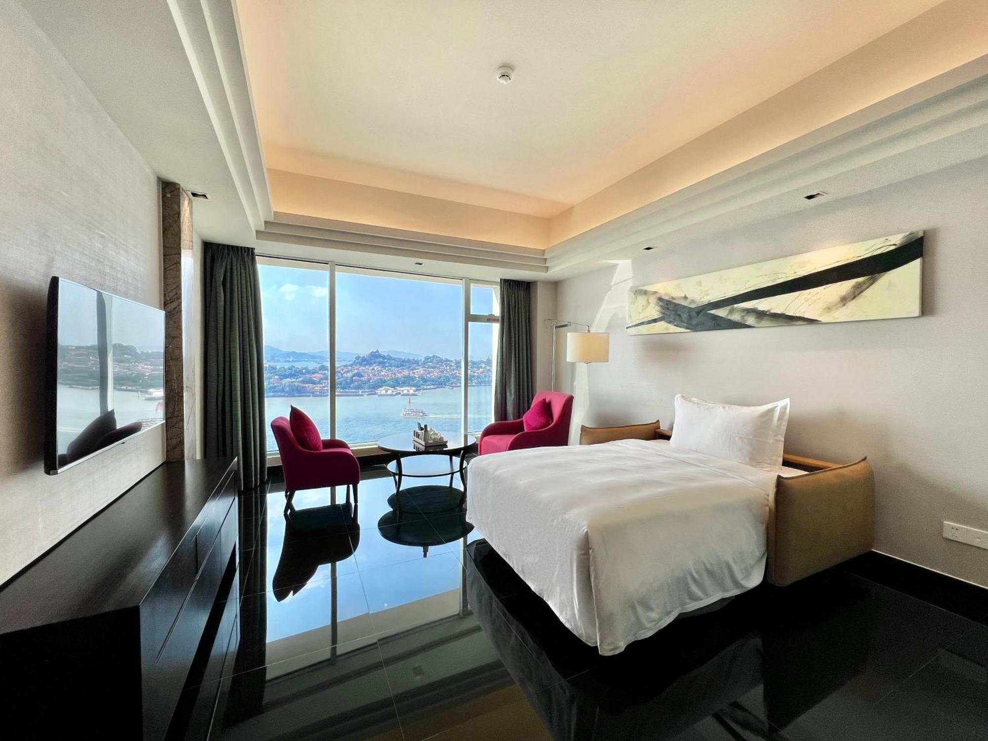 Swiss Grand Xiamen-Harbour View Hotell Exteriör bild